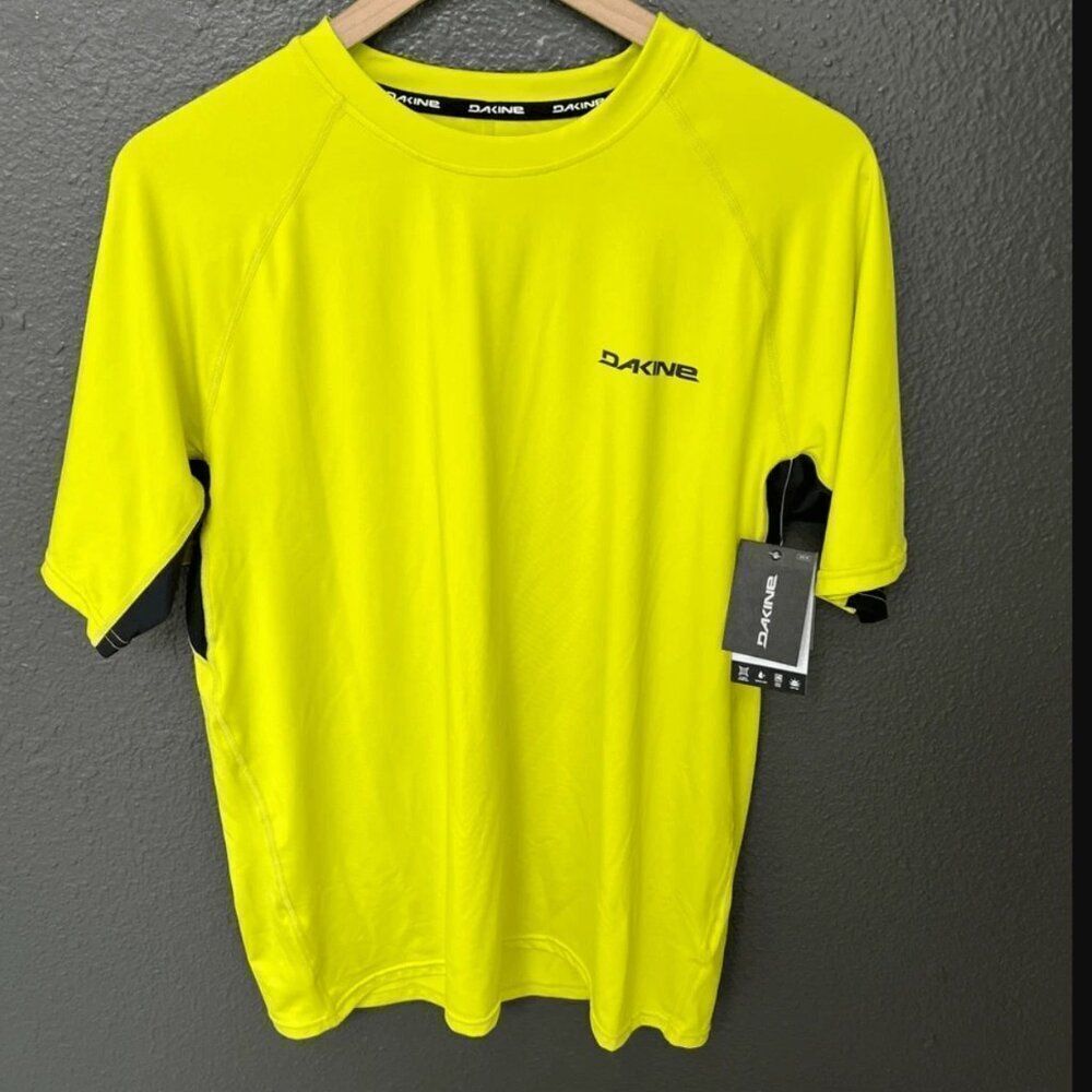 NWT Dakine quick dry active shirt | size M